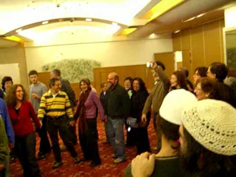 Ameinu Mission Havdalah in full swing 12-25-05
