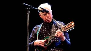 Bruce Cockburn--BONE IN MY EAR--De Oosterpoort- Groningen-  10 october 2015