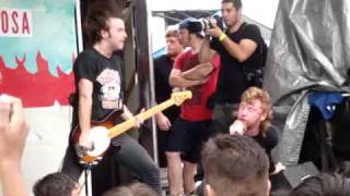 WARPED TOUR - Emarosa - (FROM NEW CD) Turth Hurts While Laying On Your Back SAN ANTONIO TX