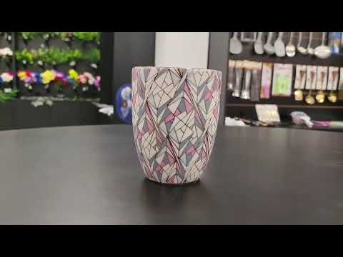 A Caneca de Porcelana Geométrica STR023, Caixa c/72 UN, colocar no carrinho somente múltiplos da caixa.