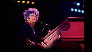1. Highlander (Elton John - Blazed In Barcelona: 3/4/1986)