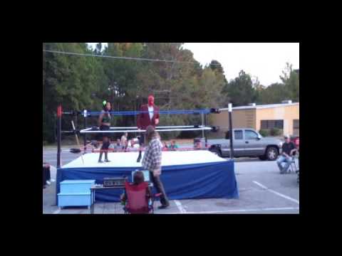 APW/D&R "Military Appreciation Day", 10/12/13, Women's Title Interview