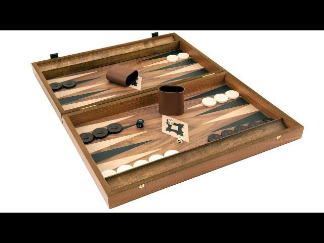 Vídeo relacionado con Manopoulos Walnut Burl Traditional 19" Backgammon Set - Olive Checkers