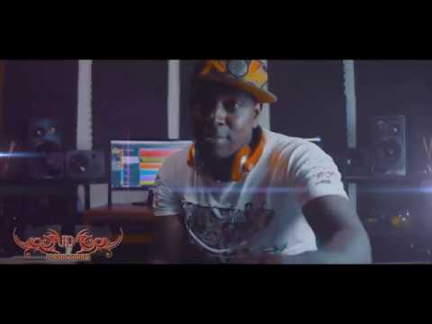 Como Esta  La Calle- Reggaemao (promo)