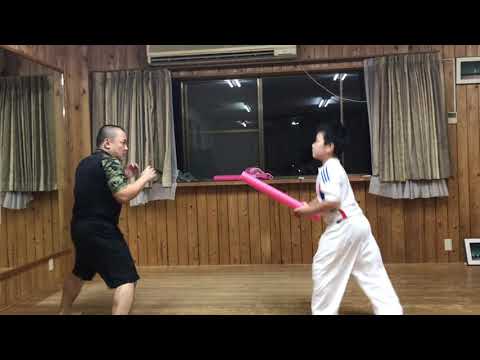 顔面打撃のディフェンス練習