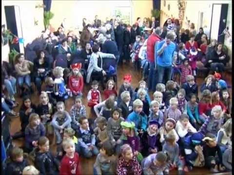 Pietenkoor Intocht Well 2011