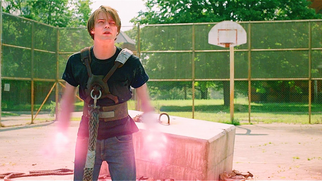 Ele estão PRESOS em uma ESCOLA para MUTANTES e precisam EVOLUIR os PODERES para DESTRUIR a BARREIRA