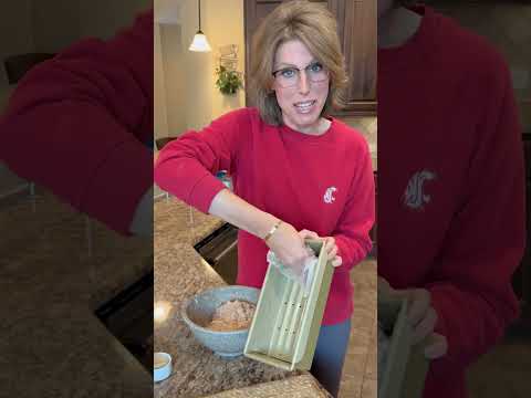 Chicken Meatloaf RECIPE on dinnerin321.com #easyrecipe #recipe #dinner #chicken #delicious #meat