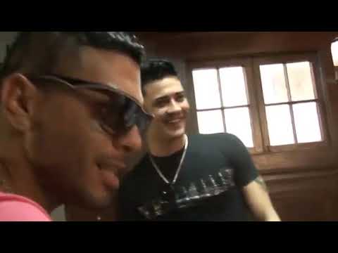 Chacal y Yakarta En Escuela De Canto