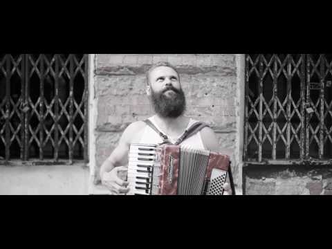 Witek Muzyk Ulicy - Ja się w Tobie zakochałem [ Official Video ]