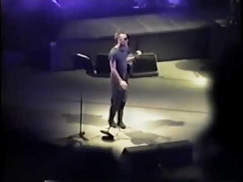 R.E.M. live at the Fox Theatre (Nov. 13 1989)