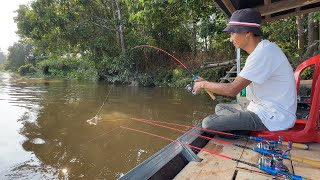 Download lagu A terrifying thunderstorm sounded like an Iranian missile while I was fishing for giant prawns. mp3