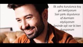 Yalın-Sesinde Aşk Var (Lyrics)