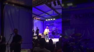 Honky Tonk Crowd Rick Trevino Live