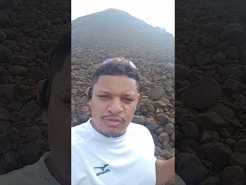 Descendo o Pico do Cabugi em Angicos no Rio Grande do Norte