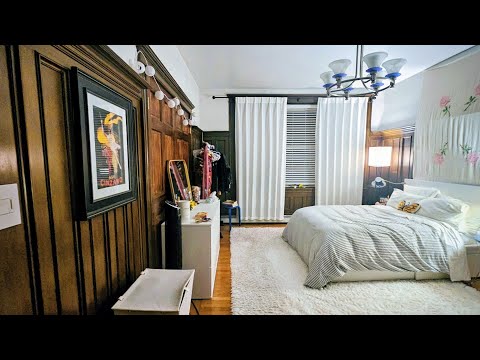Ridiculous metal-object in living room... property video