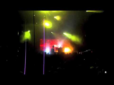 Skrillex playing "Topher Jones-Brohammer (Nari and Milani Remix)