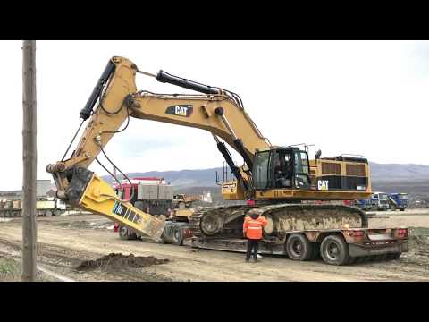 Transporting The Caterpillar 385C By Side - Fasoulas Heavy Transports