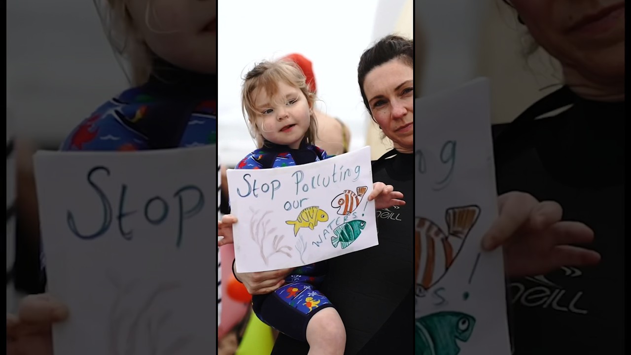 Protest paddle out for @surfersagainstsewage to stand against the sewage pollution 🌊💩