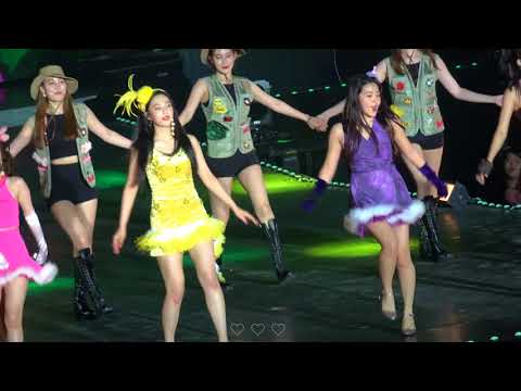 4K 180908 Redmare in BKK - Red Velvet Zoo