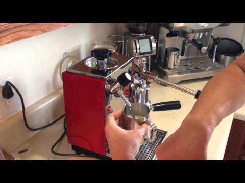 Olympia Cremina - Pulling and Steaming