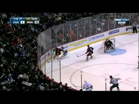 Daniel Sedin goal 25 Jan 2013 25 Jan 2013 Vancouver Canucks vs Anaheim Ducks NHL hockey