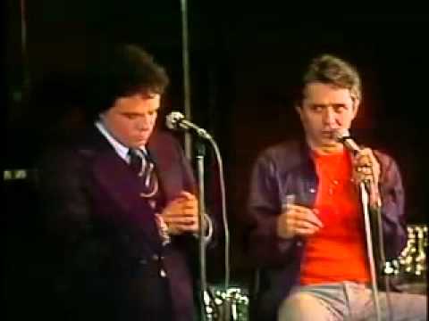 José José - Cien kilos de barro Video Oficial