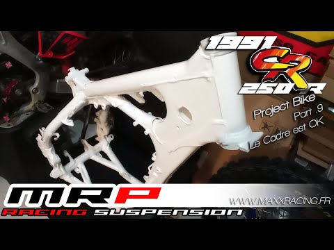 1991 Honda CR250R Project Bike restauration Part 9 // Le cadre est peint, bientôt le remontage.