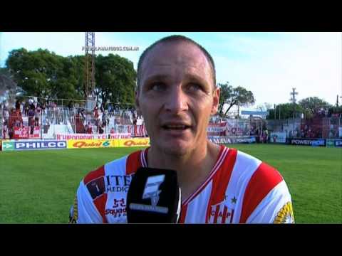 Noir: "Nos apoya desde el cielo". Atl. Paraná 2 - Independiente (RM) 1. Fecha 17. B Nacional 2015