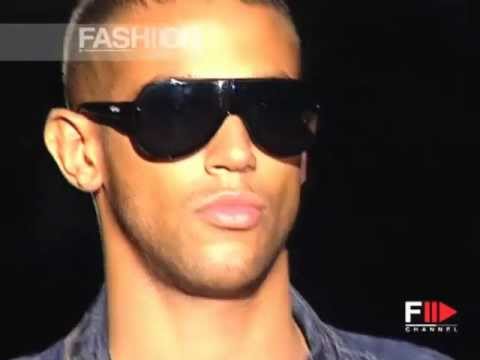 "Gucci" Spring Summer 2002 Milan 3 of 3 Menswear by FashionChannel