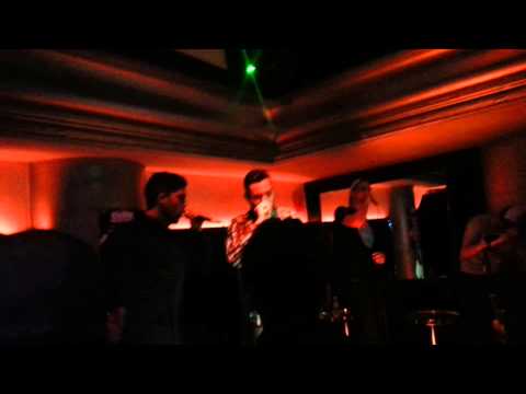 Adriano Danzziani -Mira al cielo (Sala Coyote)