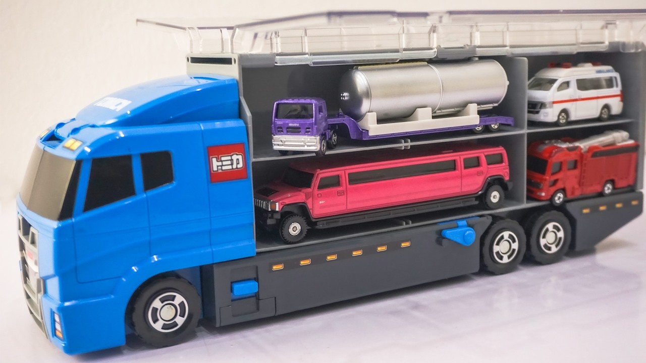 トミカ☆コンボイに収納したミニカーで緊急走行テスト！開封チェックもします☆Emergency driving test with Tomica convoy after unboxing☆