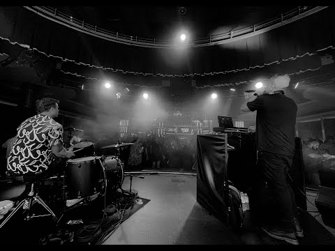 DJ Qenoe and Coop - Live