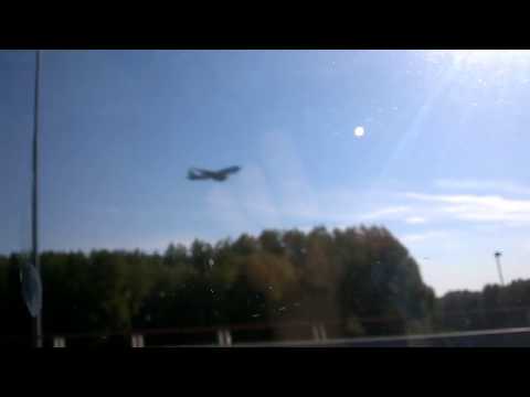 Zero Groundspeed Commercial Jet completely STOPS in MID AIR | optical illusion?