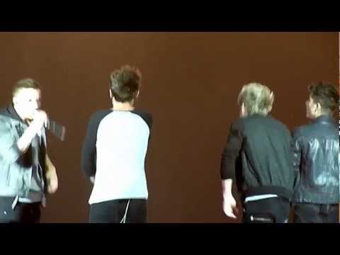 One direction singing/rapping west philadelphia fresh prince of bel air