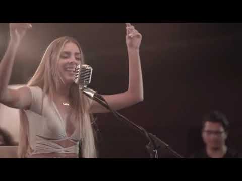 Corina Smith - Soy para mi (pepsi en vivo)