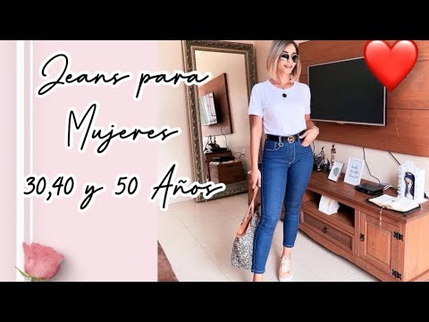 CÓMO LUCIR BIEN CON JEANS MODA 2021 MUJER CÓMO VERTE ELEGANTE CON JEANS LOOKS MODA CASUAL TENDENCIAS