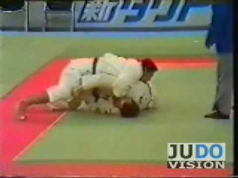 JUDO 1982 Jigoro Kano Cup: Yasuhiro Yamashita 山下泰裕 (JPN) - Laurent Del Columbo (FRA)
