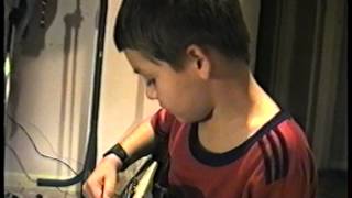 Video thumbnail for This really is my very first go on an electric gutar 1988! by Kertackle