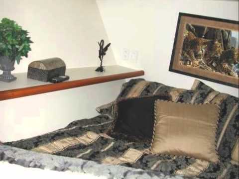 2001 Viking 55 Convertible-(#B5094)