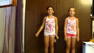 Giada e Alyssa nel"il pulcino pio