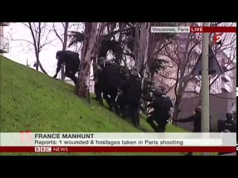 Police qui monte un talus