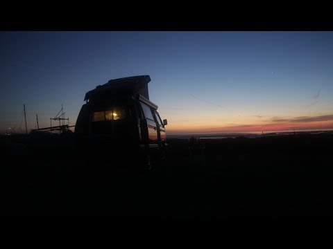 Vanlife VW T25 T3 Vanagon Syncro Camping Cobb Recipe :Chicken with a coriander and merlot sauce