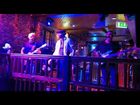 Divine Invention Wedding Band - Pearl Jam, Alive - Matt The Miller's, Kilkenny - 2019