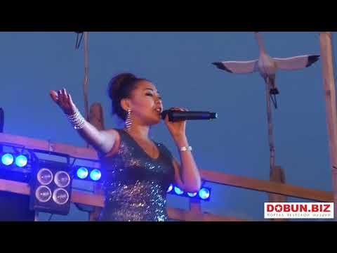 Irina Duskulova singing a Yakut song live on stage