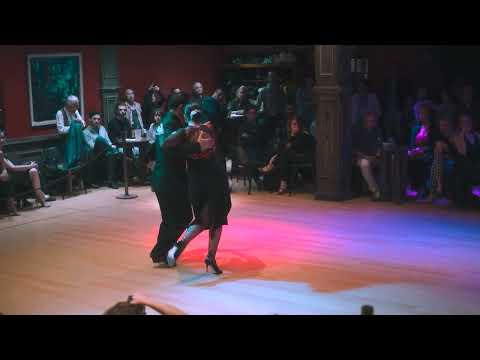 Barbara Ferreyra y Agustín Agnez- Tango Marion - Milonga Muy Lunes