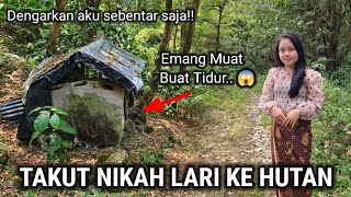 Download lagu IMPOSSIBLE, I DON'T BELIEVE IT!! TURNS OUT THERE'S A PERSON LIVING IN THIS UNREALISTIC HOUSE FOR ... mp3