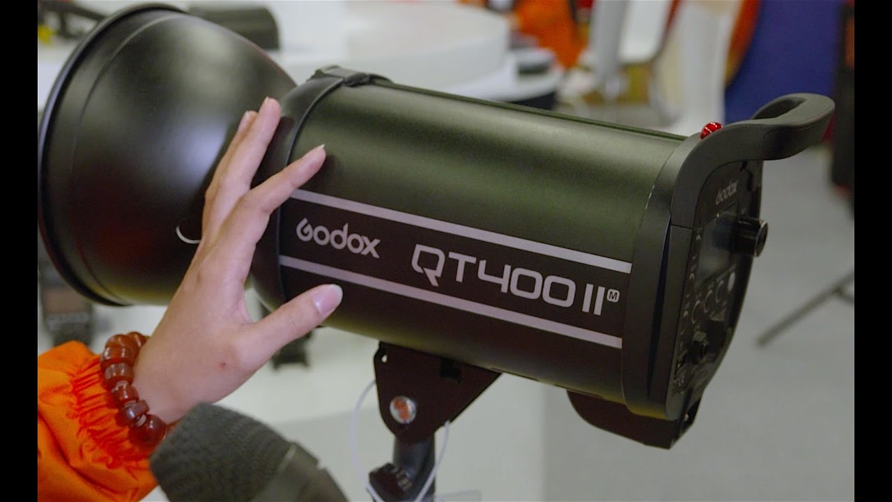 Вспышка студийная Godox QT400II-M