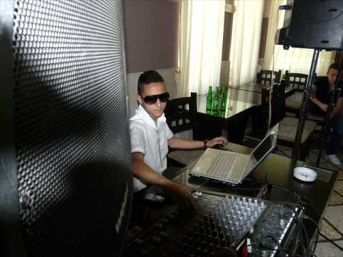 Martin garrix animals ft Tujamo & plastik funk who