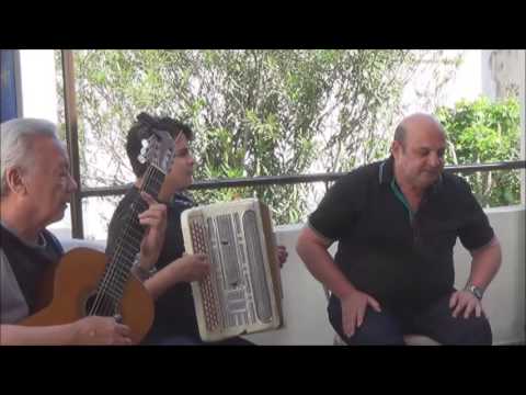 .Gabino Chavez  canta ( cuatro chamamés)